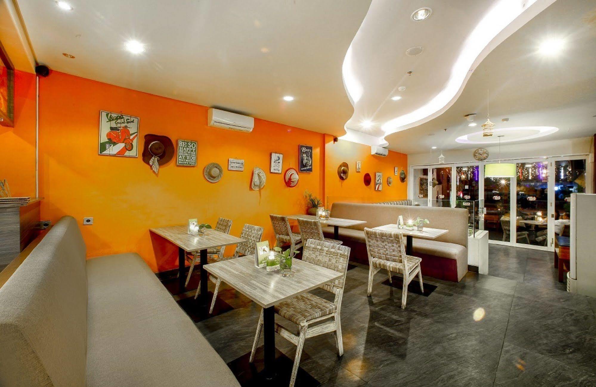 Euphoria Hotel Legian  Exterior photo