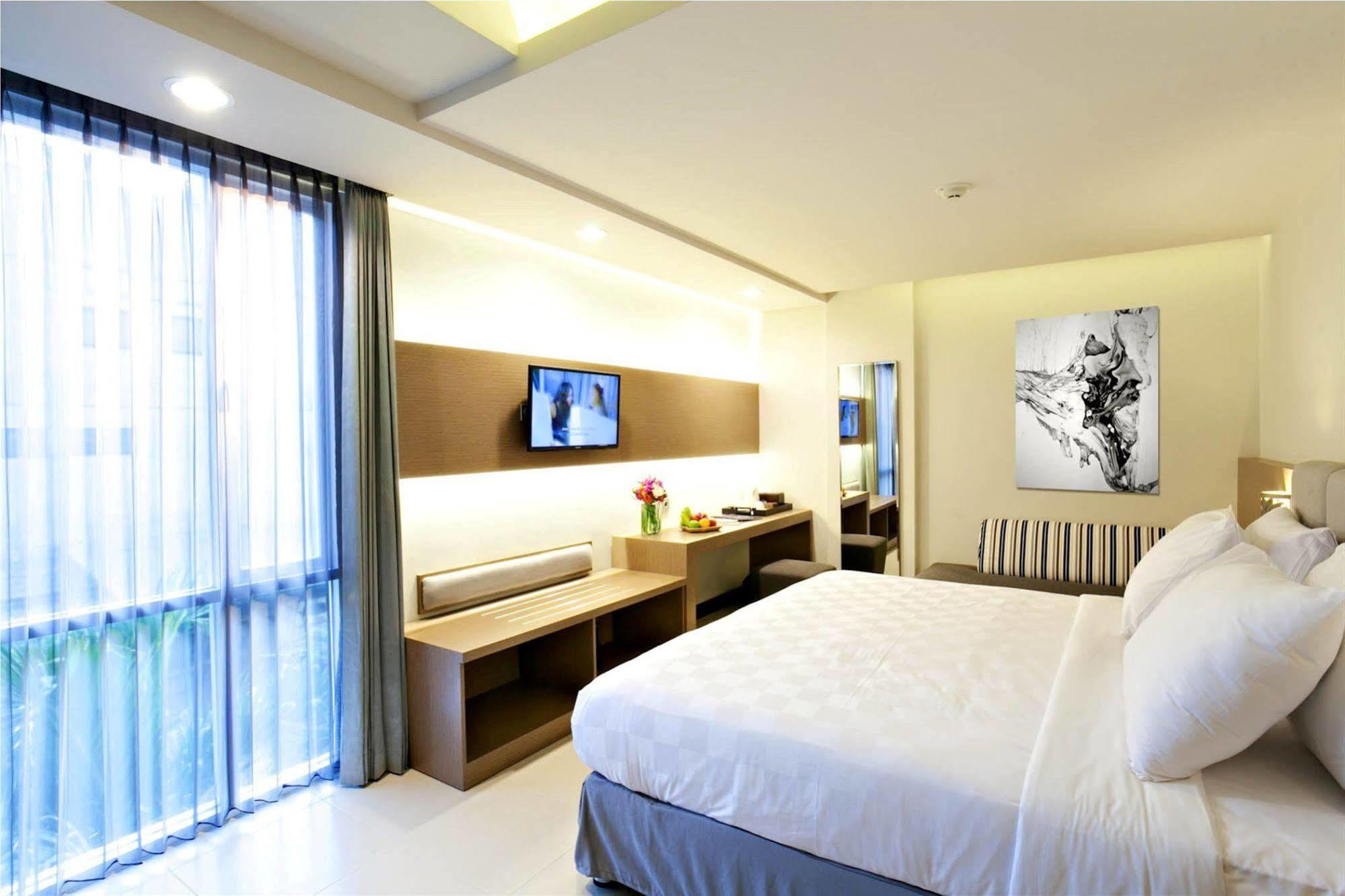 Euphoria Hotel Legian  Exterior photo