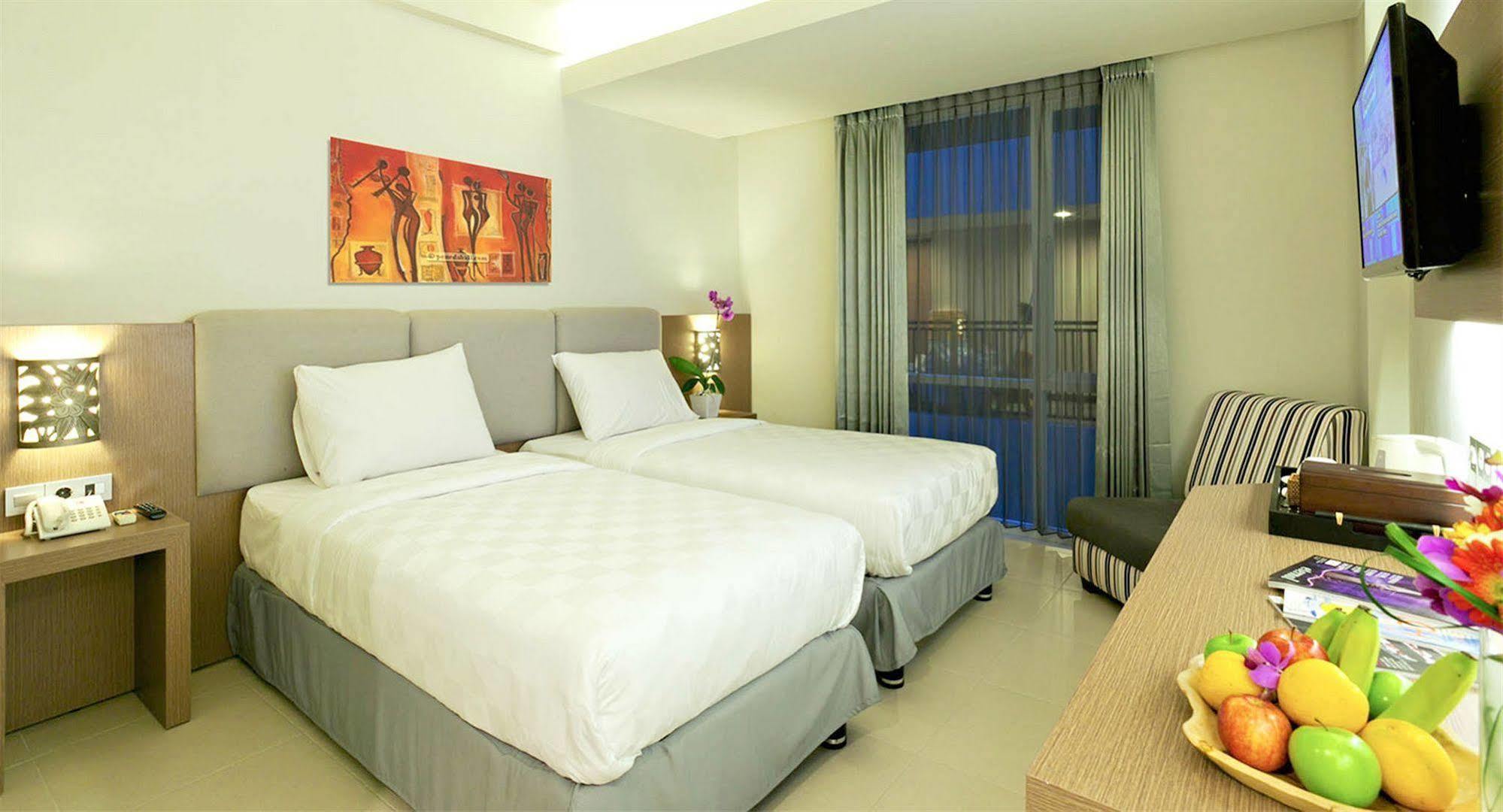 Euphoria Hotel Legian  Exterior photo